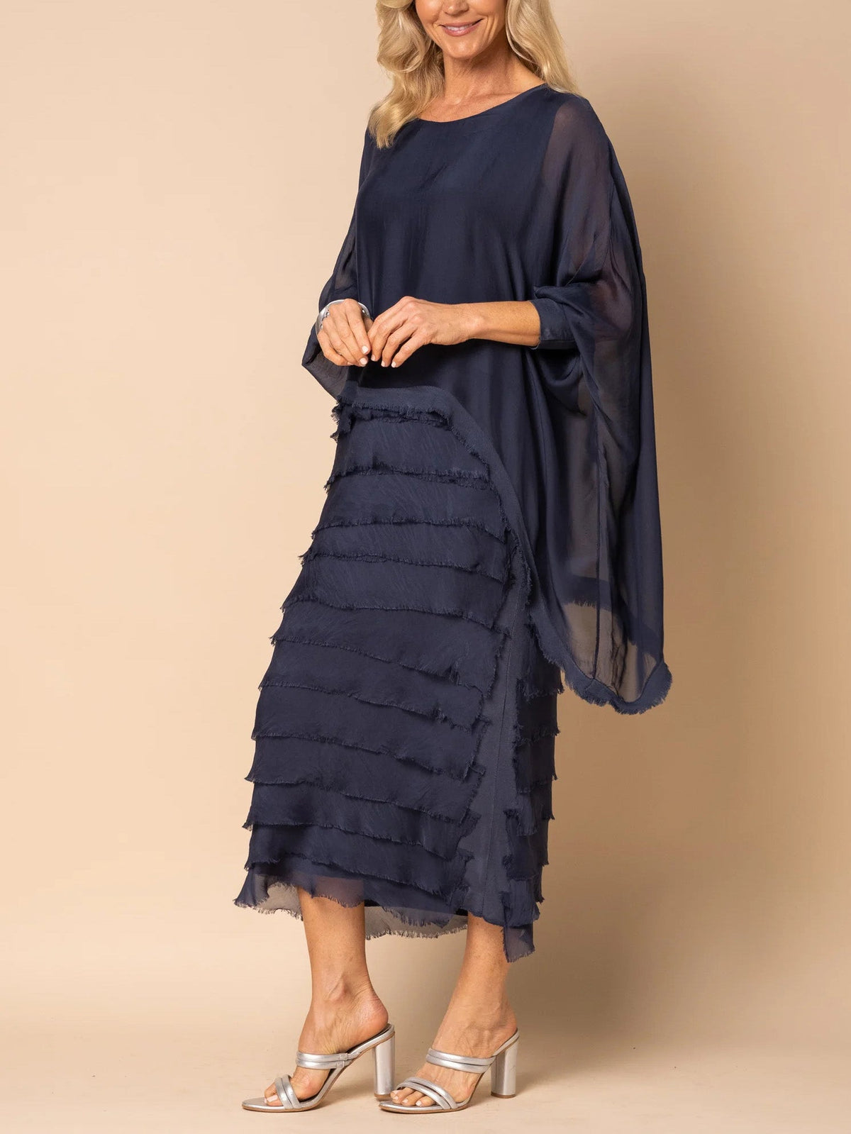 Gracella | Midi Jurk met Gerafelde Rand
