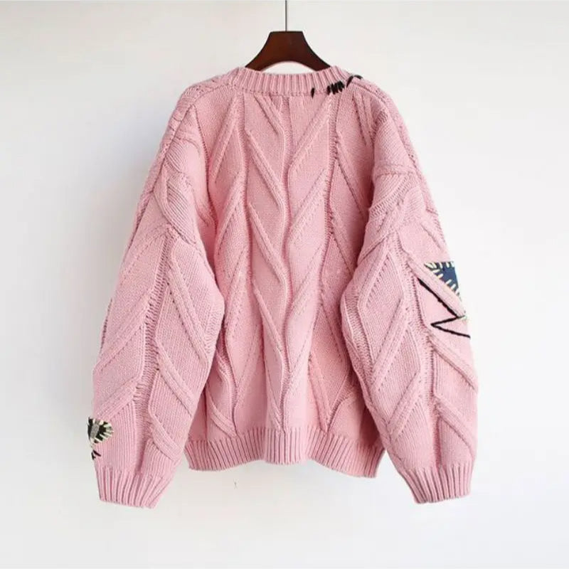 CozyKnit – Gebreide V-hals Damesvest met Borduursel