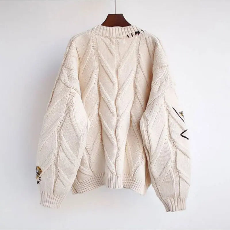 CozyKnit – Gebreide V-hals Damesvest met Borduursel