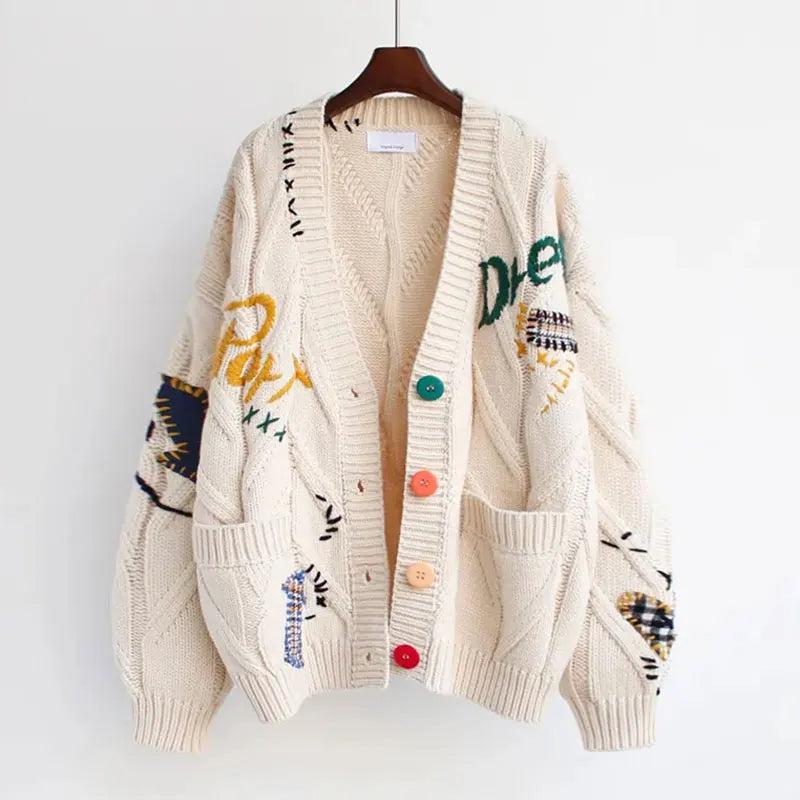 CozyKnit – Gebreide V-hals Damesvest met Borduursel