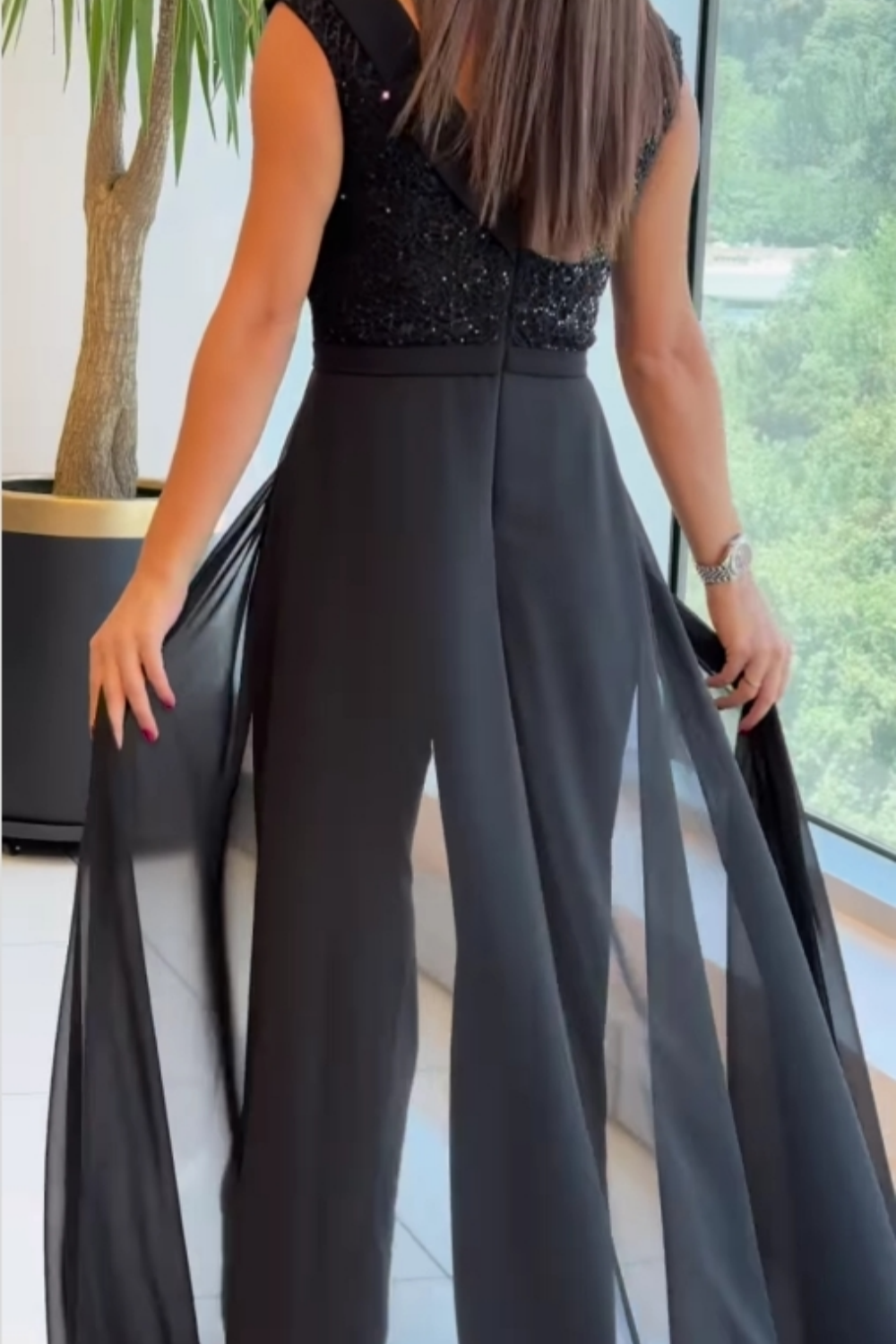 Louna | Stijlvolle mouwloze jumpsuit