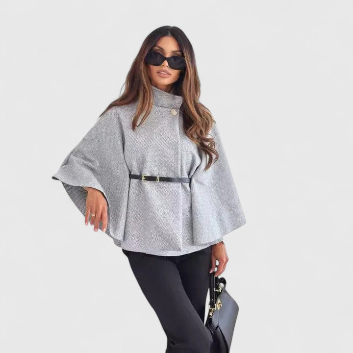 AVA – ELEGANTE STRUCTUUR CAPE JACKET