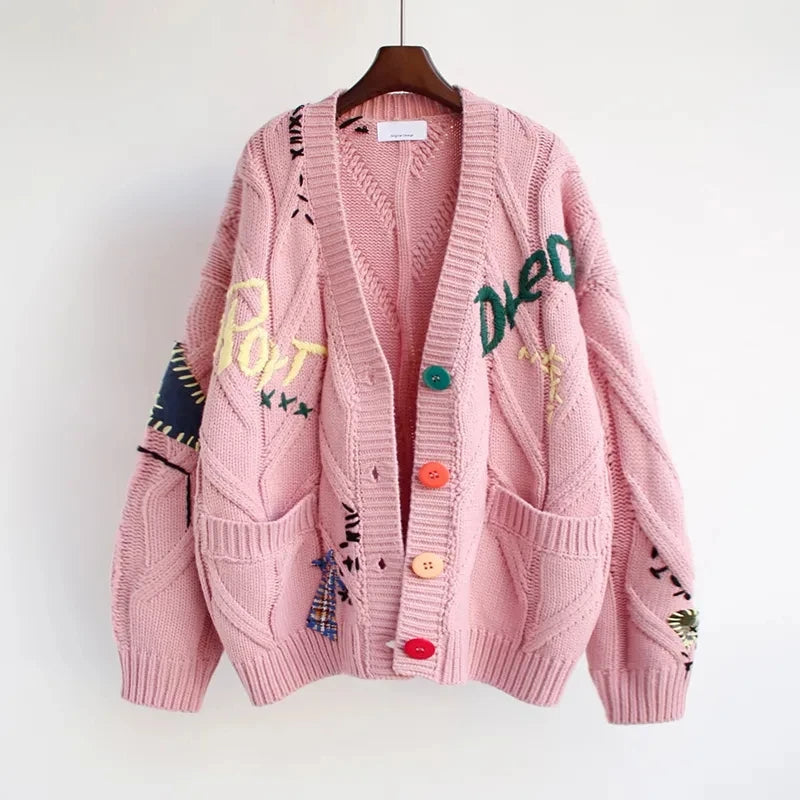 CozyKnit – Gebreide V-hals Damesvest met Borduursel