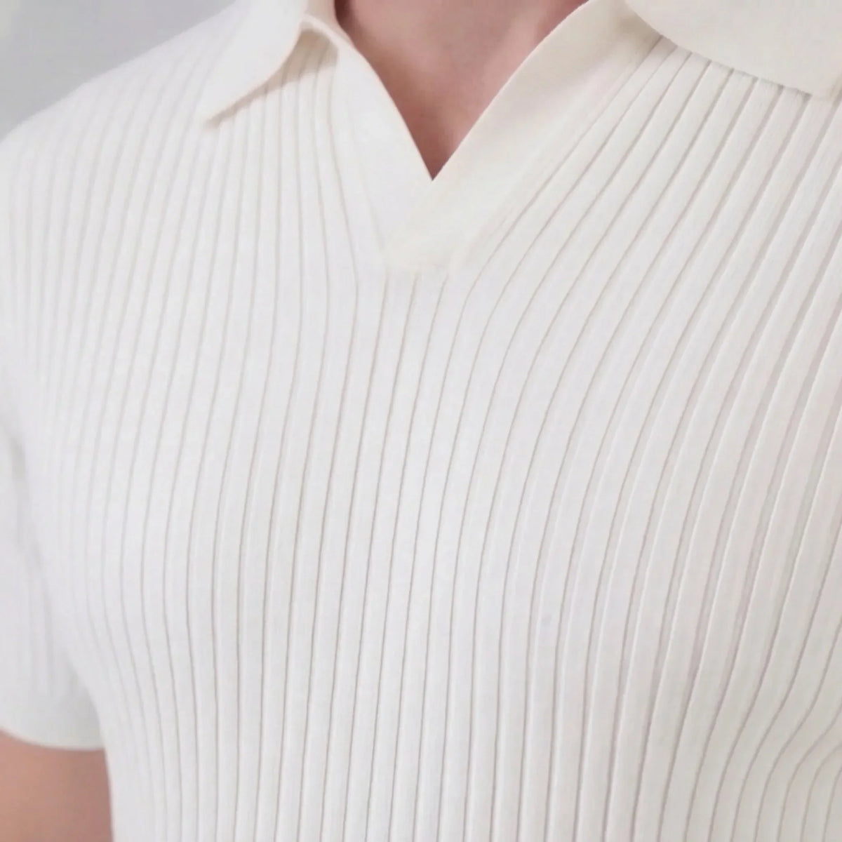 Ribbed polo shirt met V-neck
