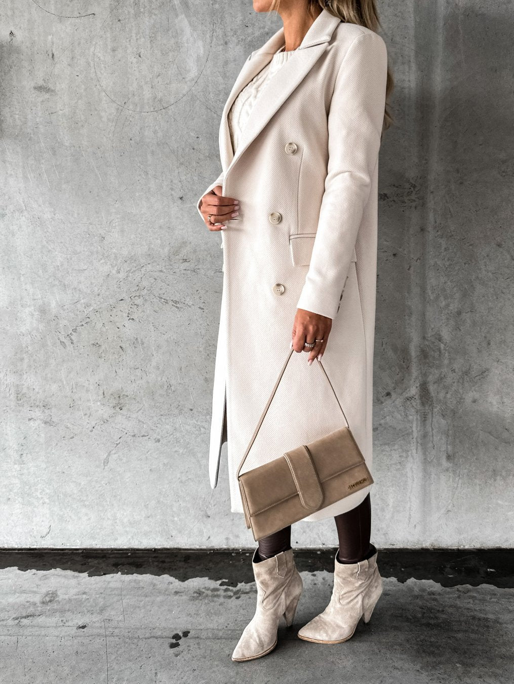Jas Dames Lang | Winterse Warmte & Tijdloze Elegantie
