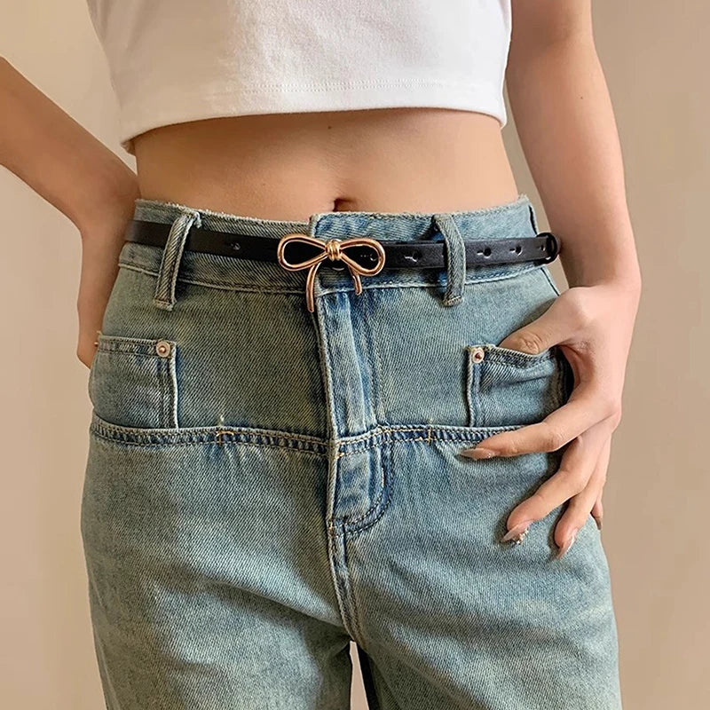 Léonie Riem met Strik