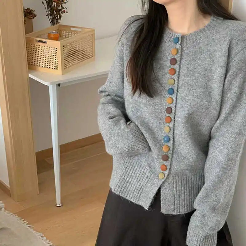 AUDREY – MULTIKLEUREN KNOPEN BREI JAS