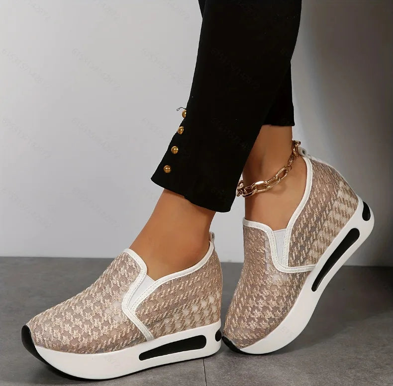 Vira | Sneakers met bloemenprint