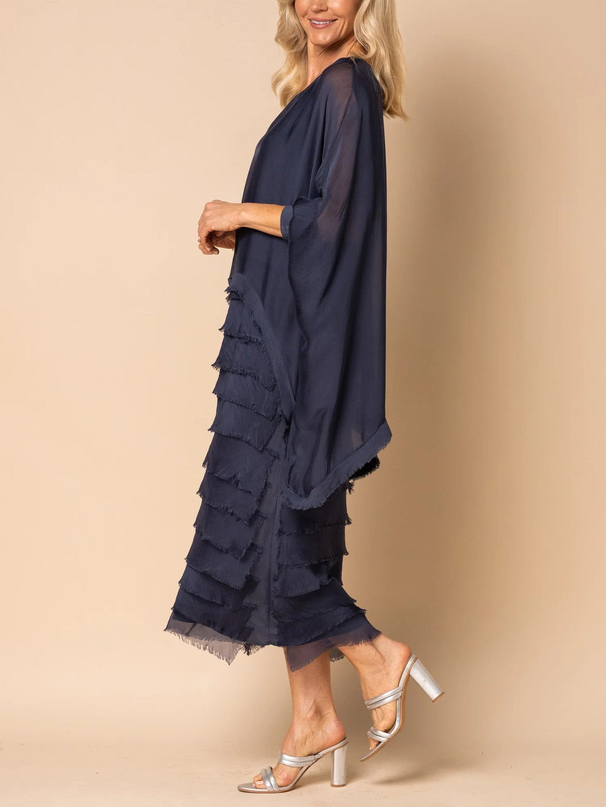 Gracella | Midi Jurk met Gerafelde Rand