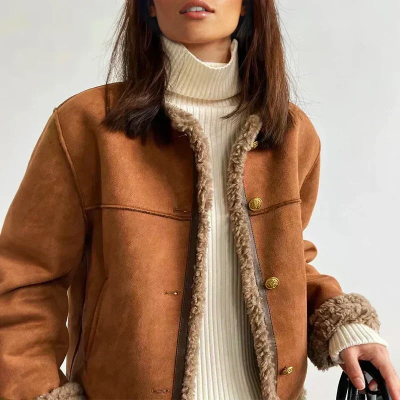 Rosalie - Shearling Knopenjack