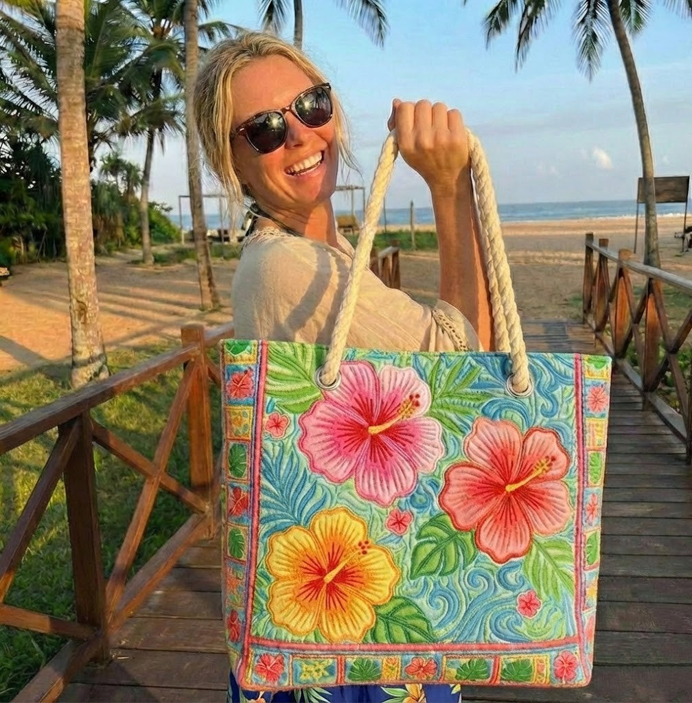 Tropical Blooms | Gewatteerde strandtas